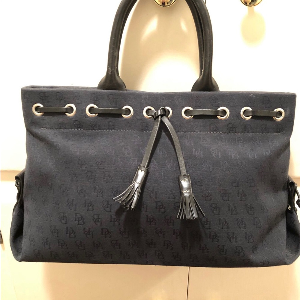 Dooney and Bourke Authentic bag